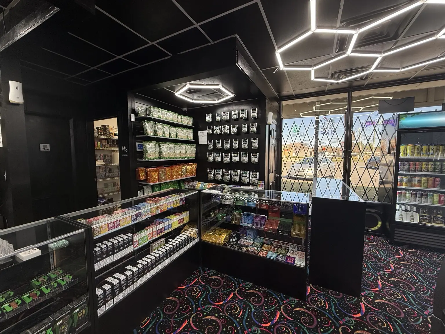 Habibi Smoke-N-Vape store interior and entrance